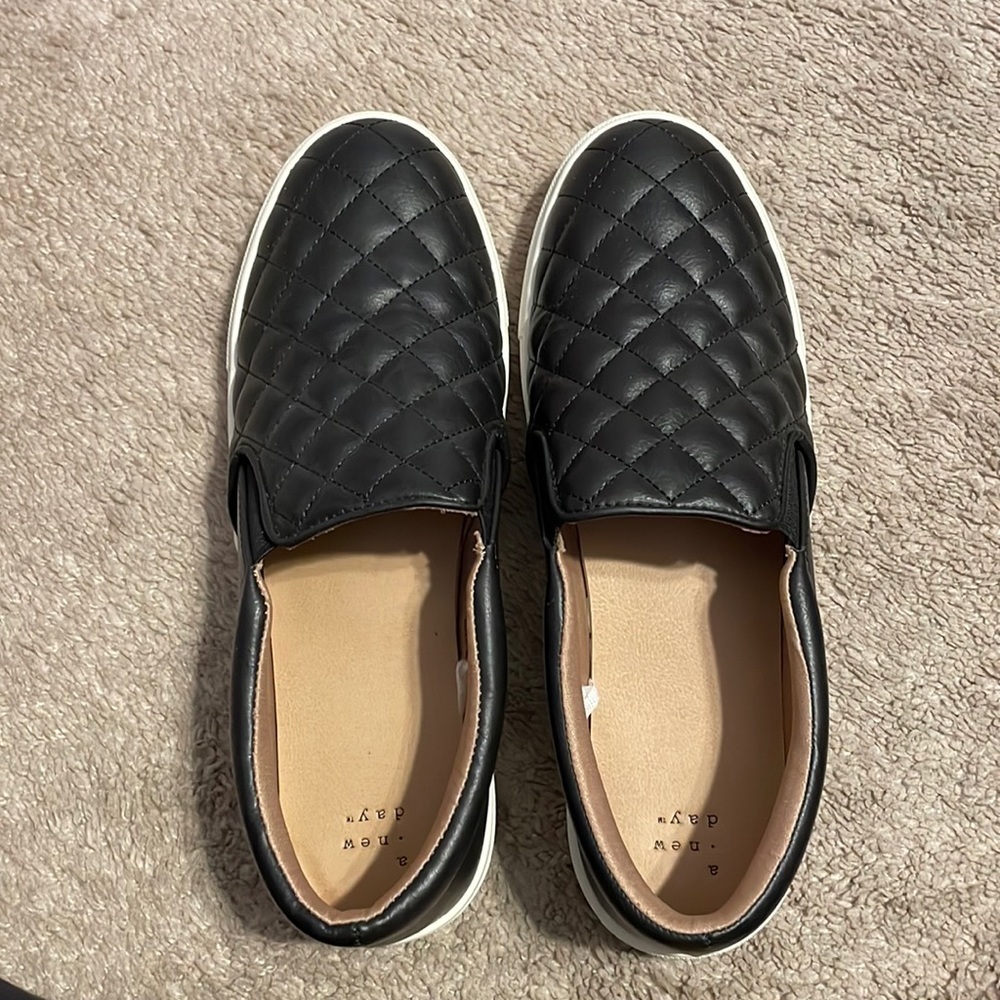 A New Day black slip on shoes size 9.5